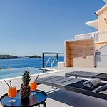 Gorgeous In Holiday home